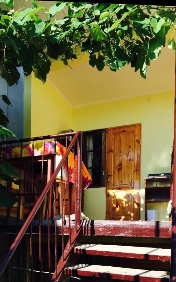 Гостевой Дом «Лиза» Hotel Gagra Exterior foto