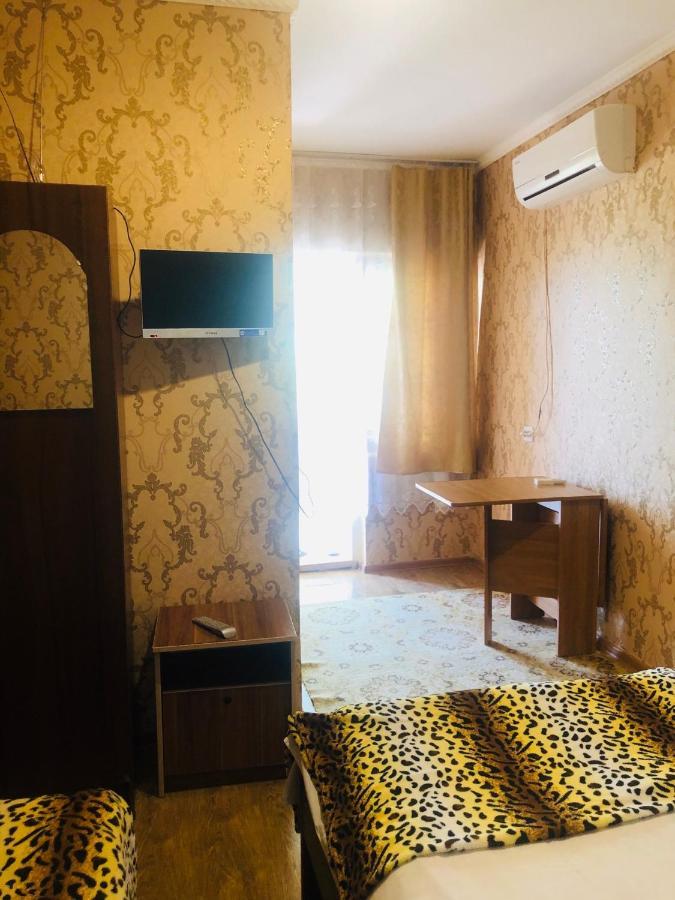 Гостевой Дом «Лиза» Hotel Gagra Exterior foto