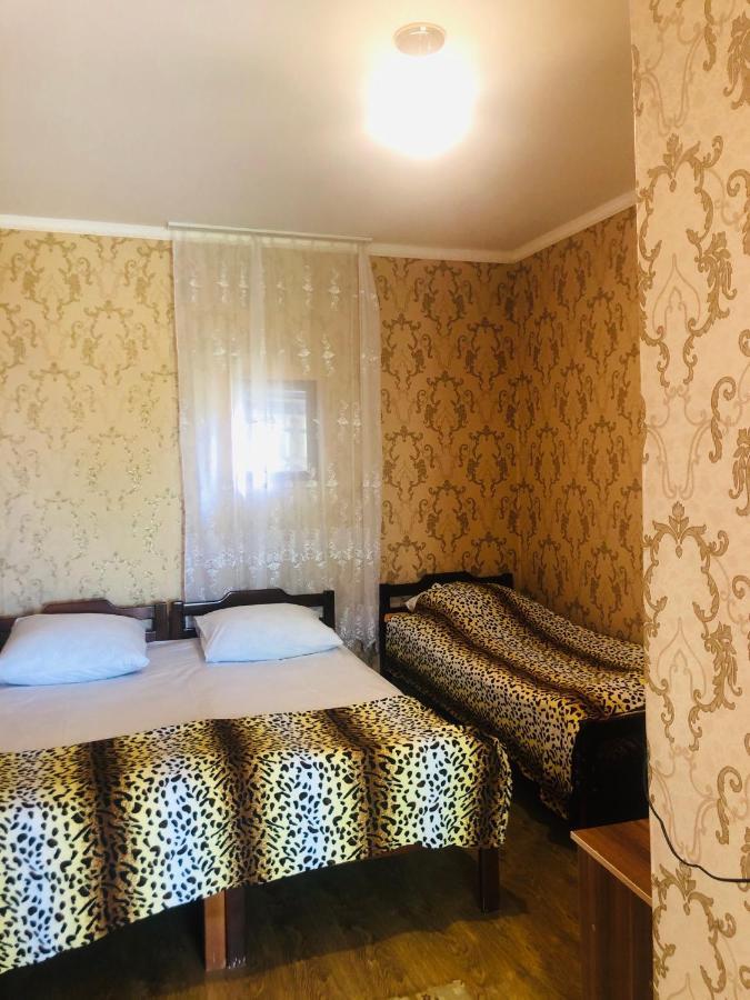 Гостевой Дом «Лиза» Hotel Gagra Exterior foto